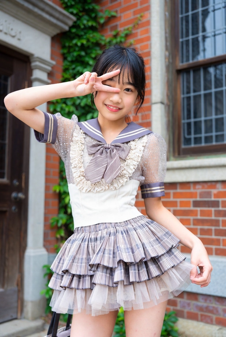 将来こういう可愛い制服の学校に行きたい！男子に大人気？どこが？女子でしょ？