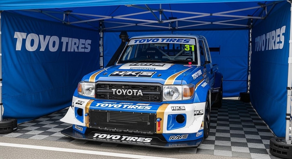 トーヨータイヤランクル70トラック