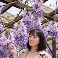 ちょうど目の前に藤棚があって、そっと顔を寄せてみます。胸いっぱい花の香に満たされて⋯w 4枚目