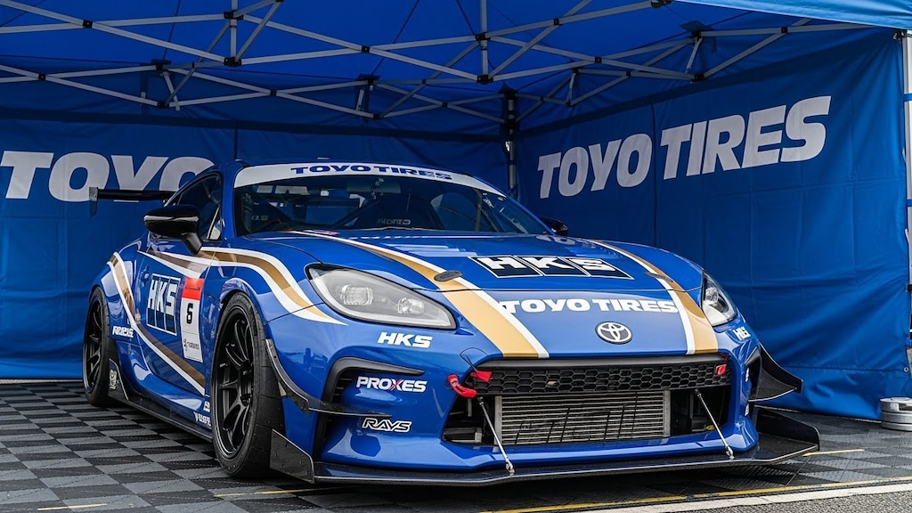 トーヨータイヤGR86