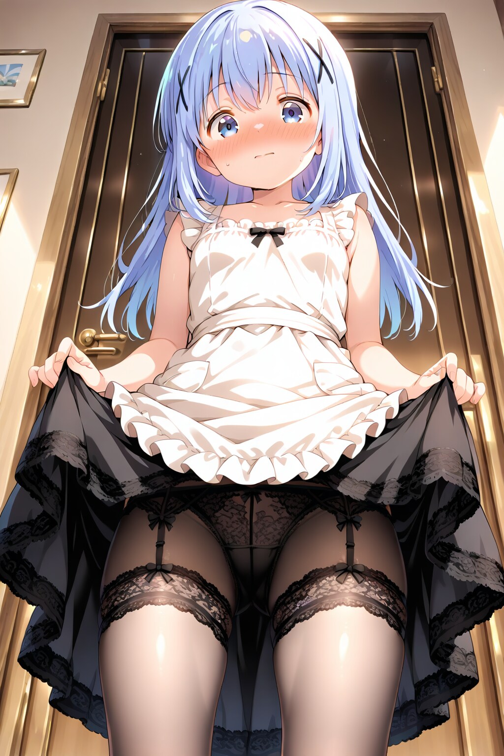 裸エプロンでたくし上げ
