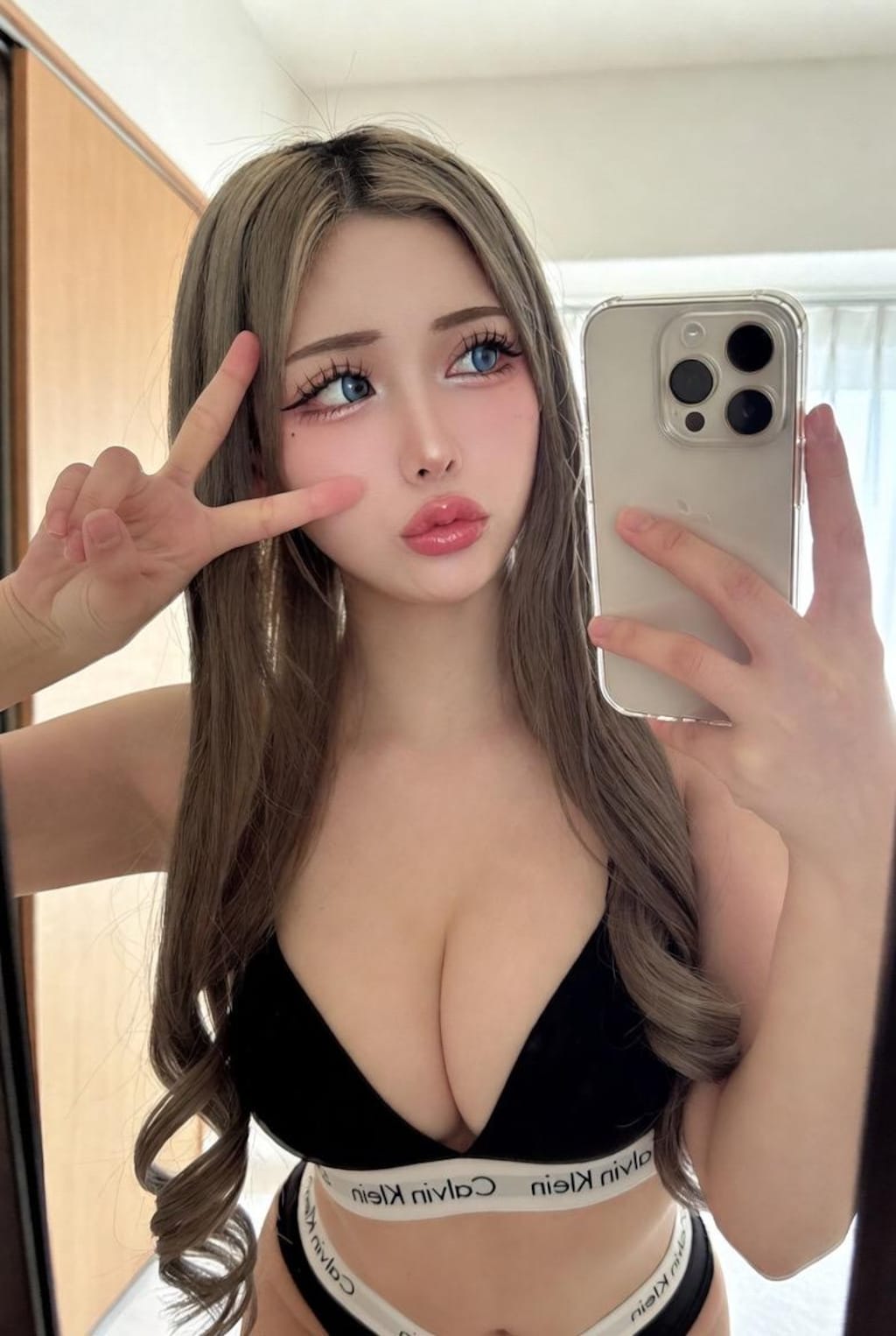 Calvin Kleinギャル