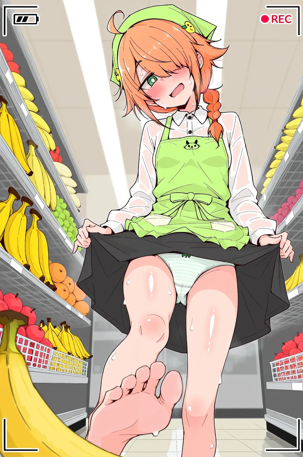 お店のお酒を飲んじゃった目隠れちゃん、罰としてバナナを踏む☆