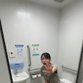開けられてしまう個室 2枚目