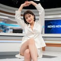 美脚女子アナ 4枚目