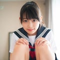 しゃがみパンチラ制服 4枚目