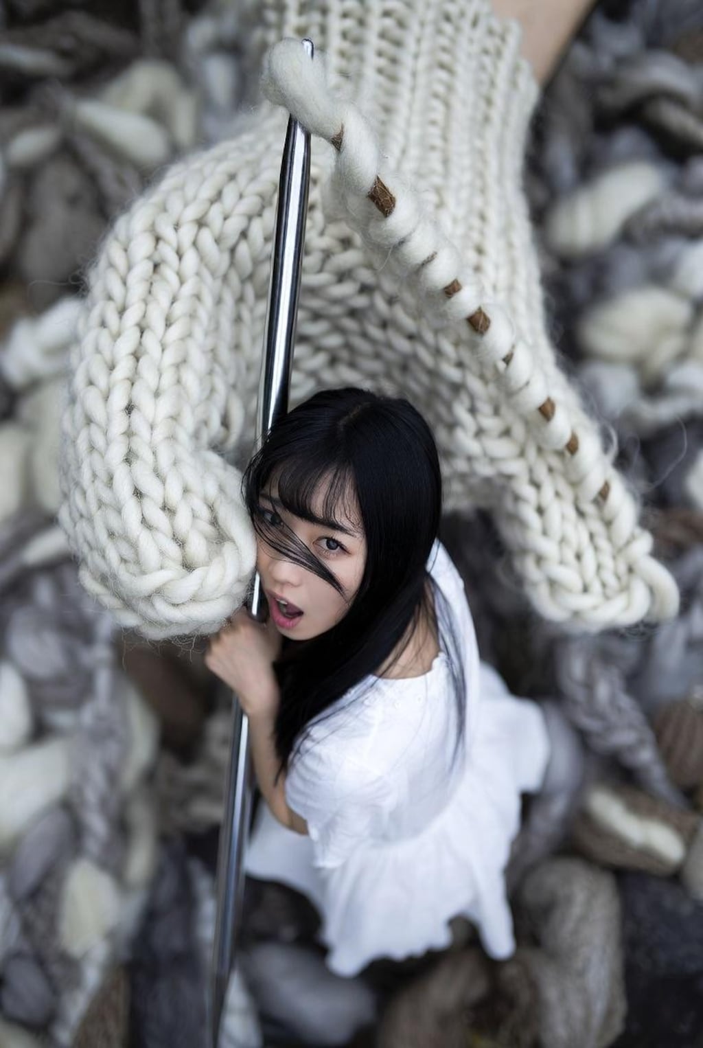 手編みの手袋とポラ子