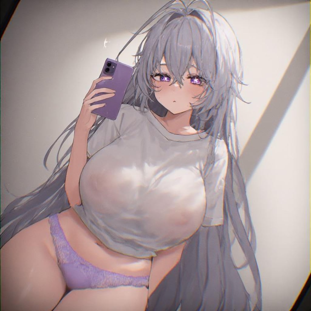 銀髪ちゃんの自撮り