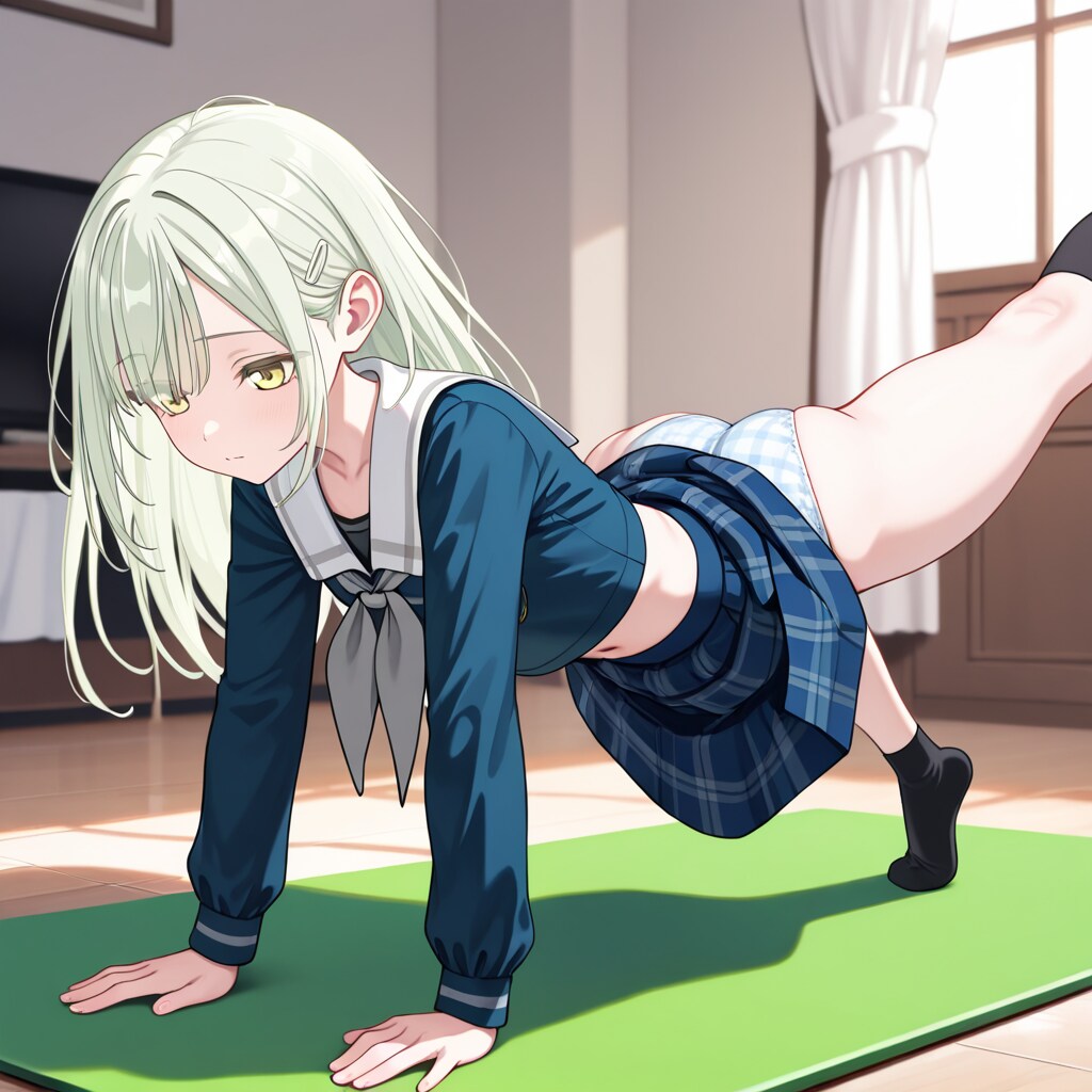 若葉睦が柔軟体操してパンチラ