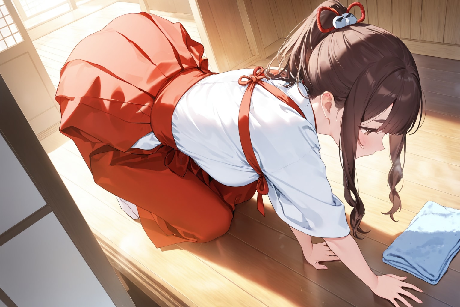 床拭き掃除中の巫女さん。