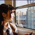 電車で通学している女子高生 7枚目