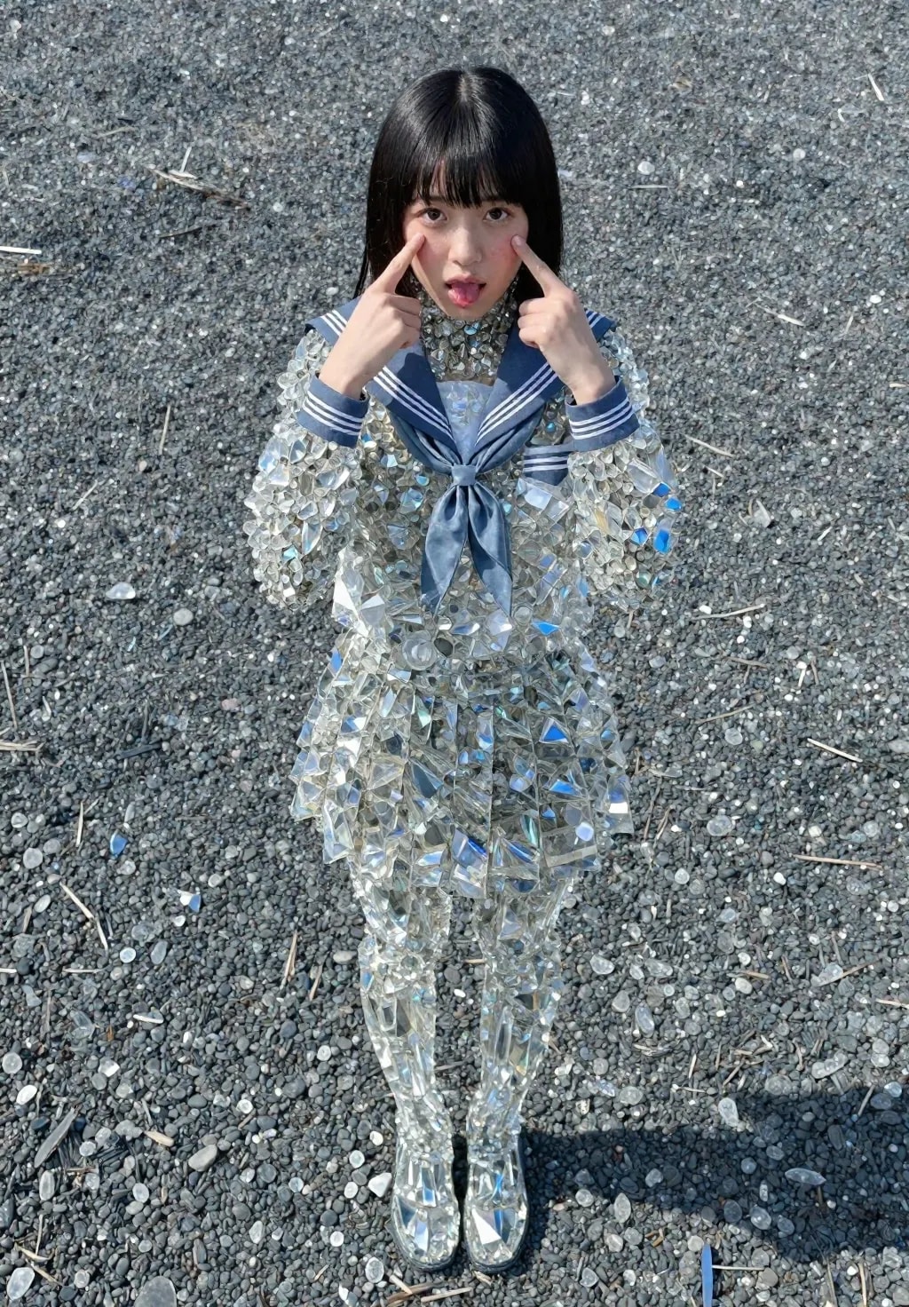 鉱石化する少女　１