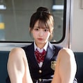 電車で見せつけパンチラ 4枚目