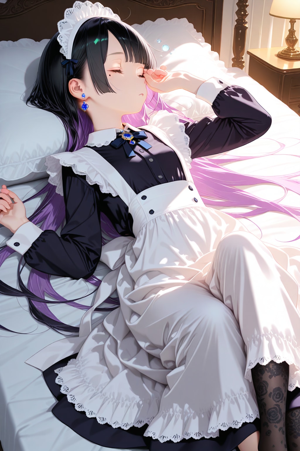 絵梨奈ちゃんのお手伝いで疲れてメイド服のまま熟睡する美希ちゃん❤️