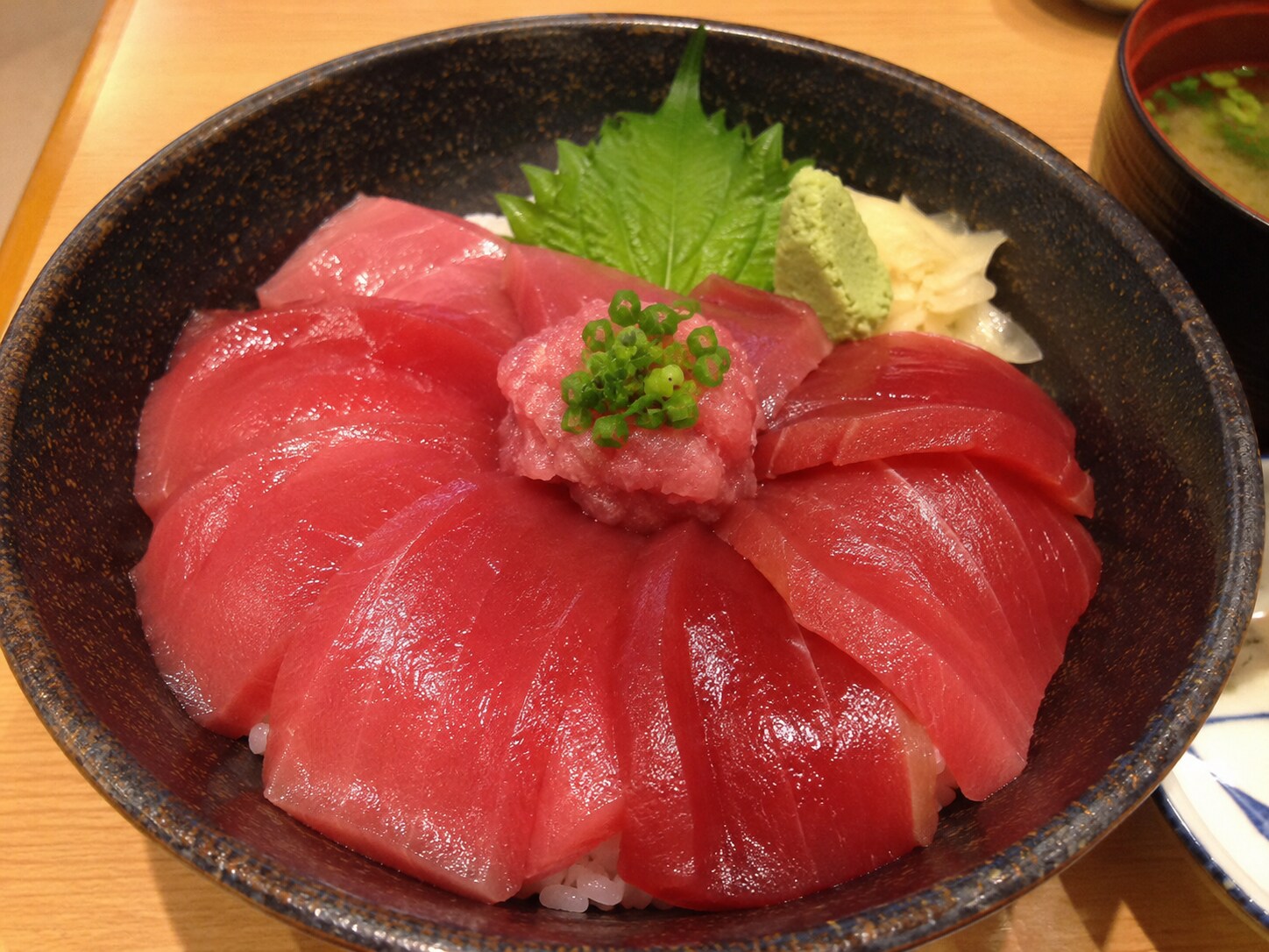 マグロ丼