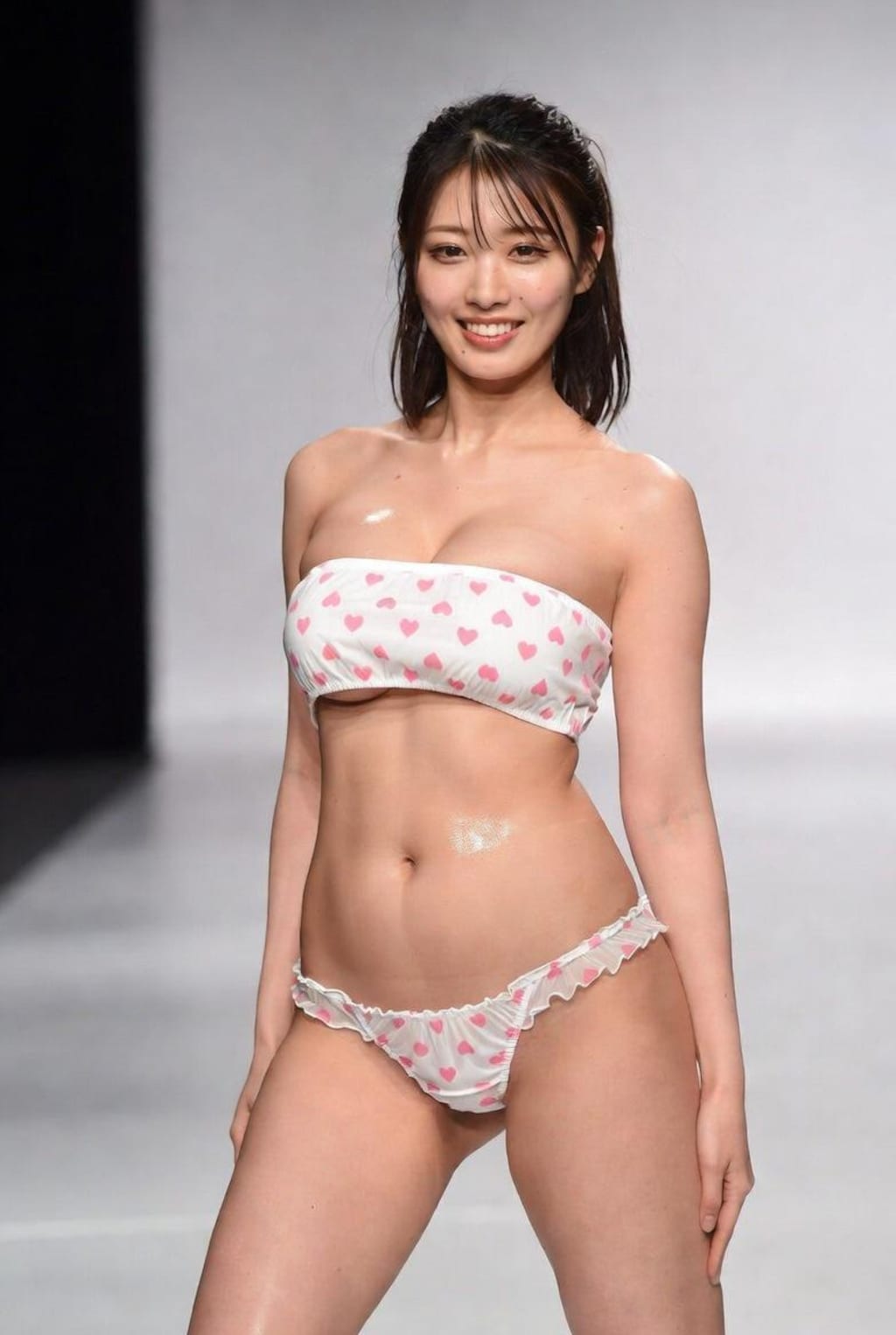 ファッションショー×チューブトップ