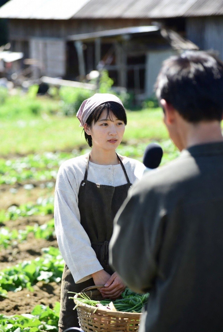 長澤まさみ風田舎の奥さんおっぱい見せる