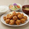 深夜食堂の大盛り唐揚げ定食 2枚目