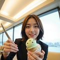 チョコミントアイスを食べて休憩しているOL 2枚目