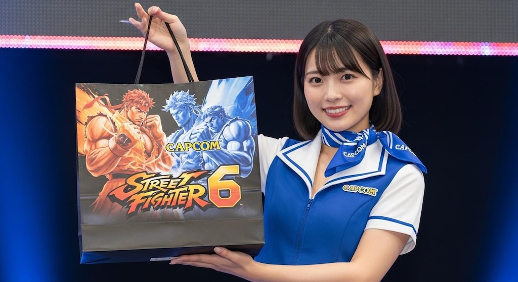 ショッパーを配るお姉さん