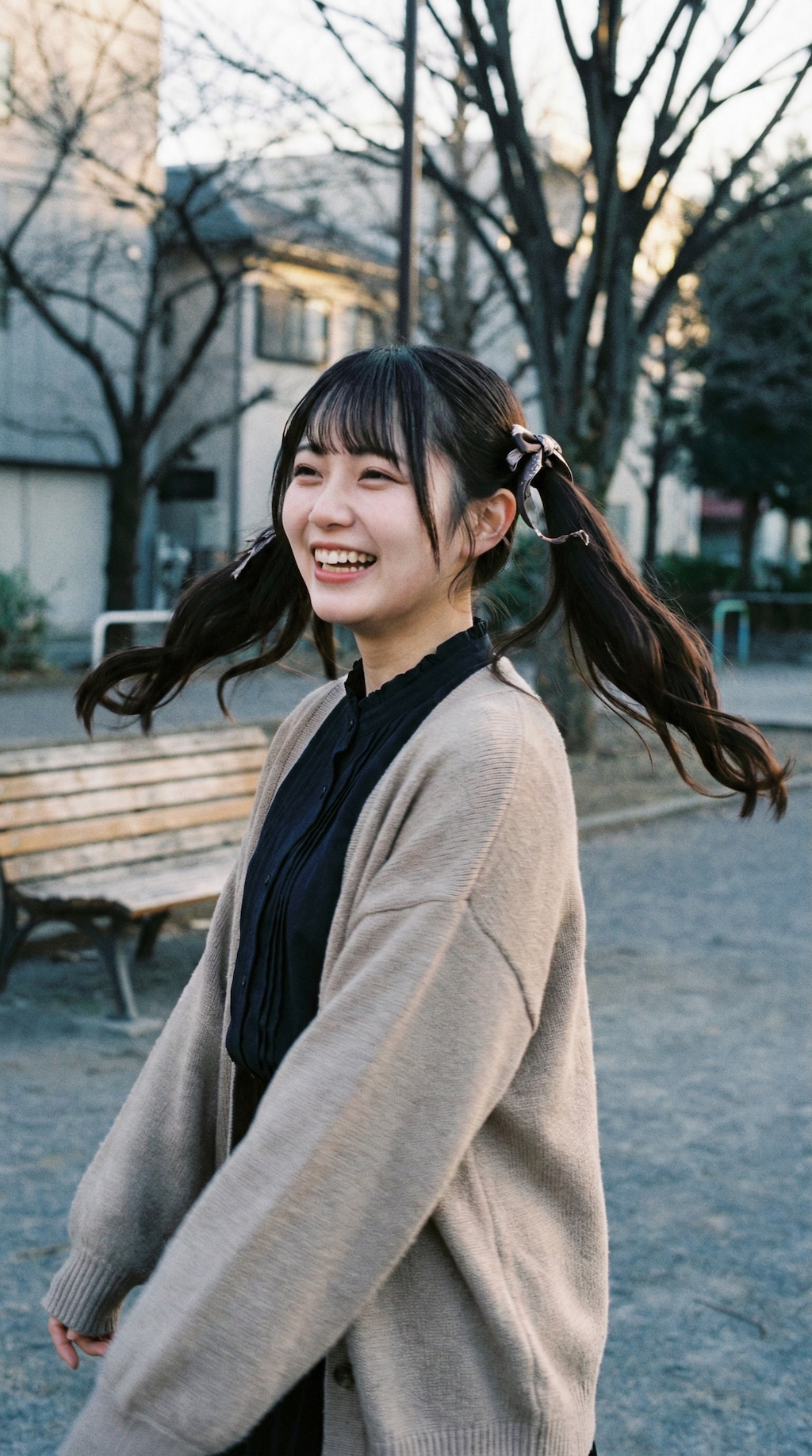 Leap of the Twin Tails