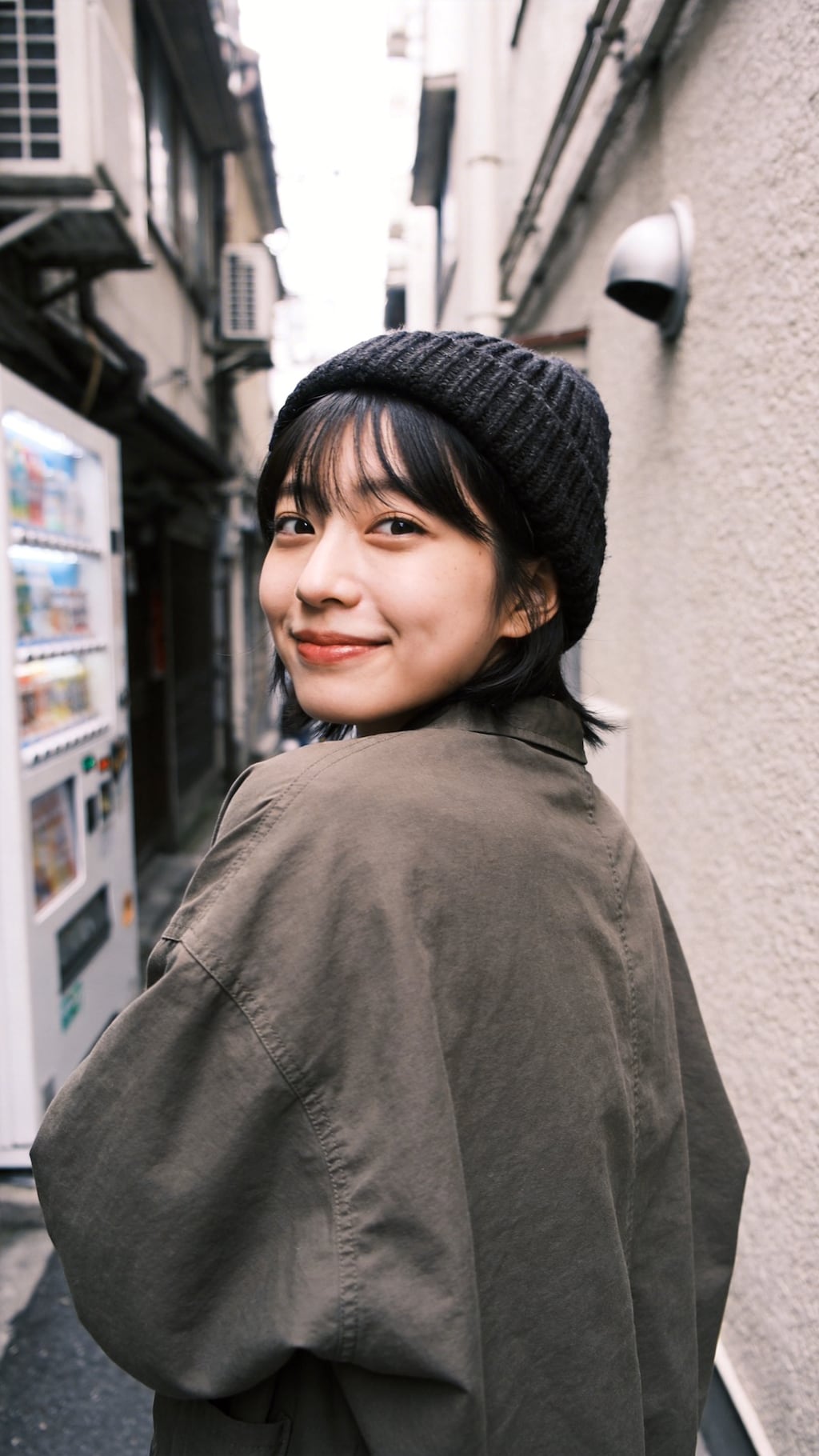 Glance Over the Shoulder