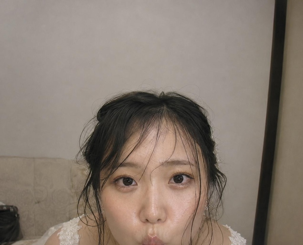 結婚式の控え室で咥えて