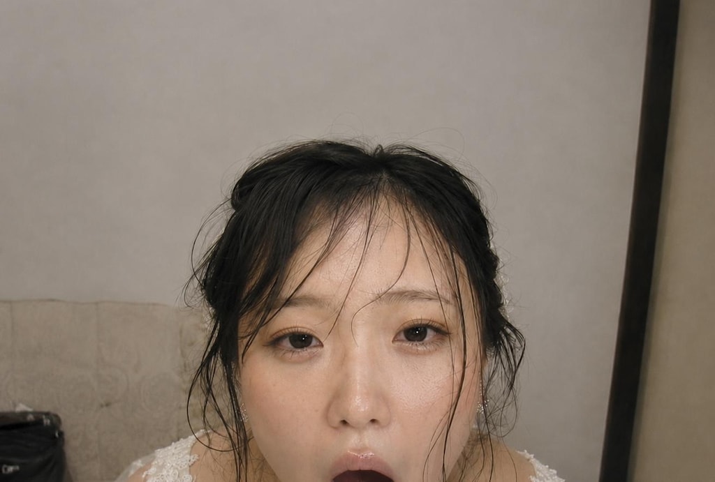 結婚式の控え室で咥えて