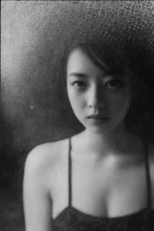 monochrome 0327