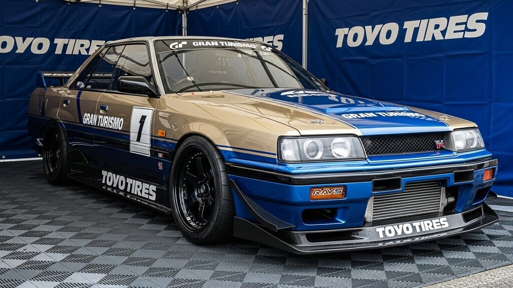 トーヨータイヤR31セダン