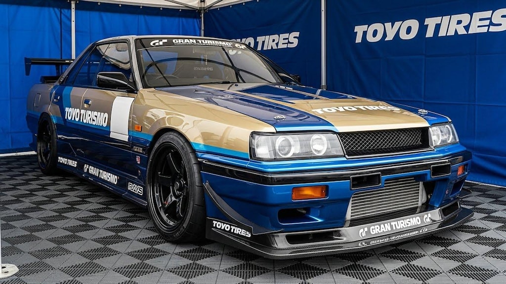 トーヨータイヤR31セダン