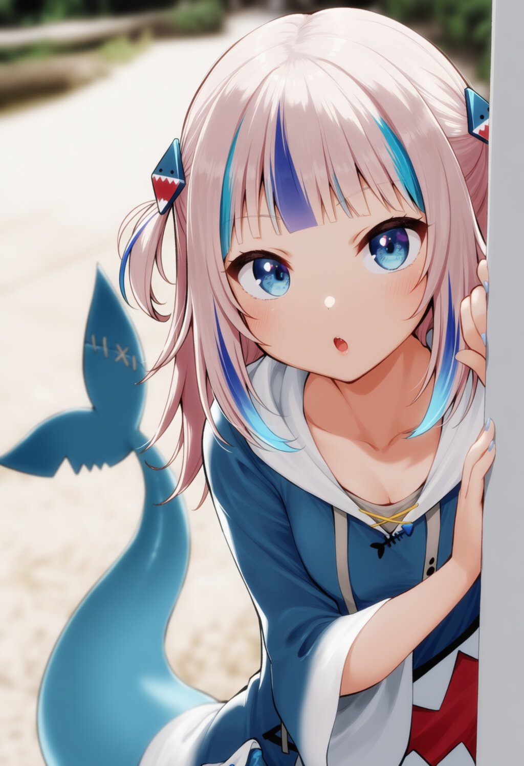 サメちゃんが物陰からジッと見つめているだけ