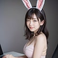 バニーガール姿でお仕事 8枚目