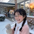 Snowflakes and Frozen Smiles 2枚目