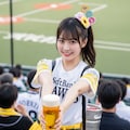ビールの売り子 9枚目