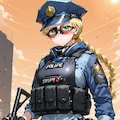 重装備の女警官 3枚目