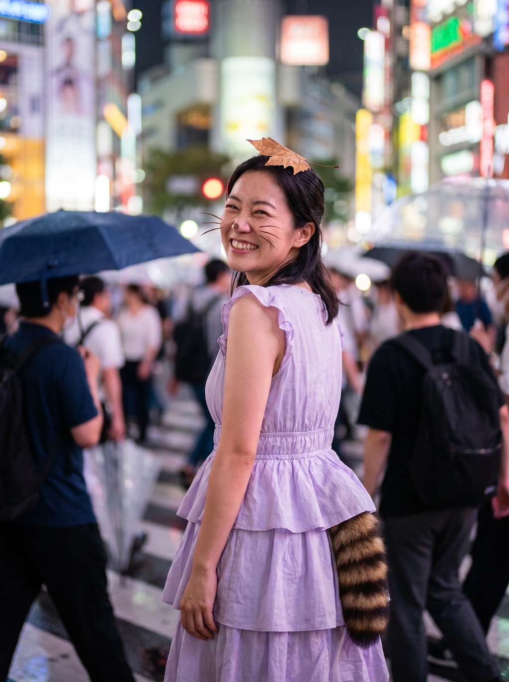 たぬき娘、渋谷で街ブラ