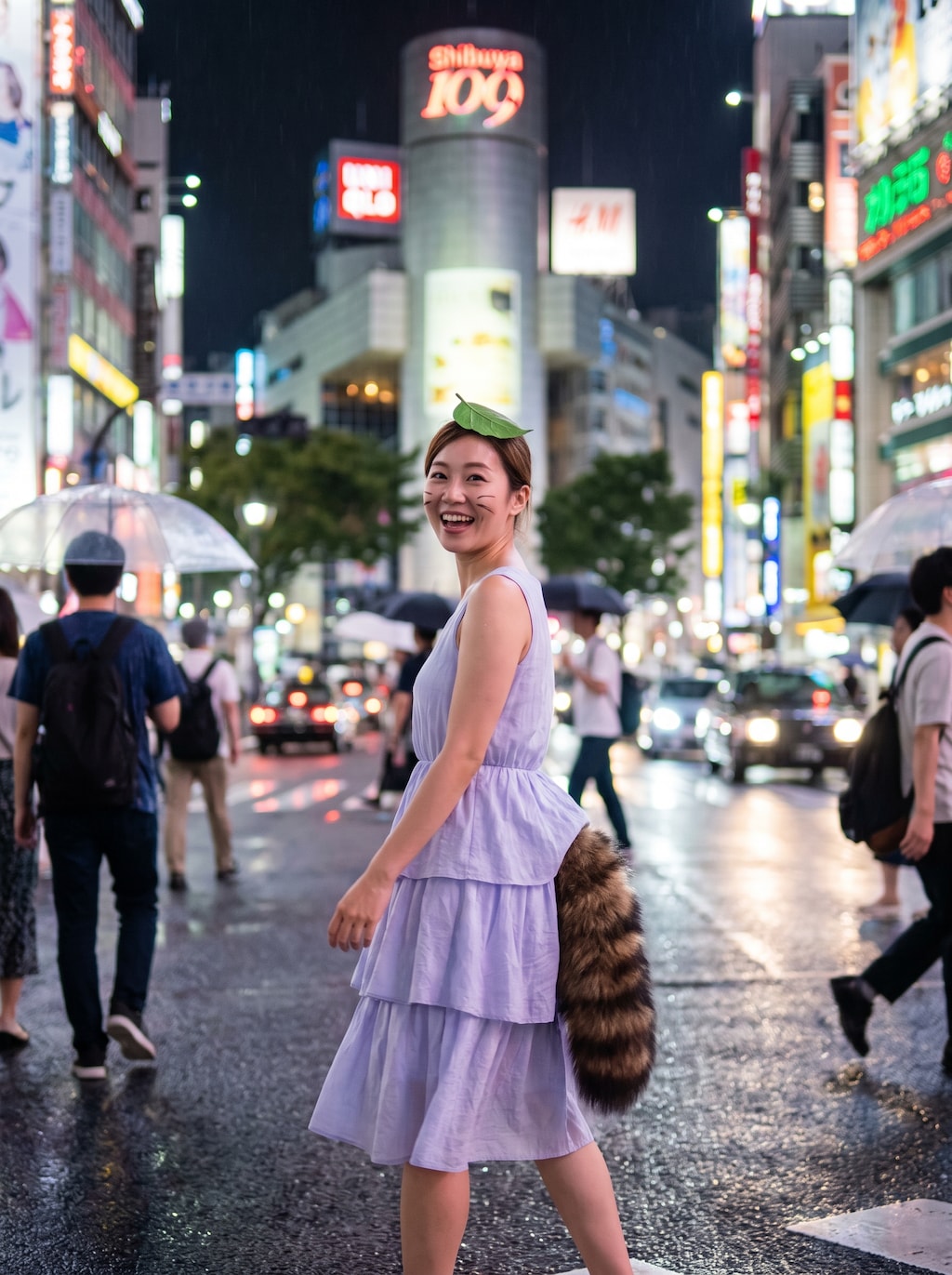 たぬき娘、渋谷で街ブラ