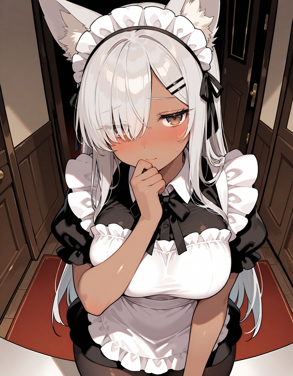 褐色目隠れ狐耳メイドちゃん