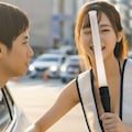 ビキニ誘導員 4枚目