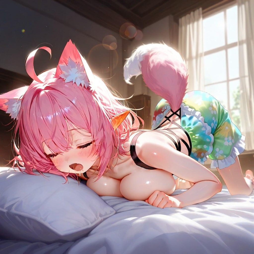 12枚）寝相が悪いネコ娘①