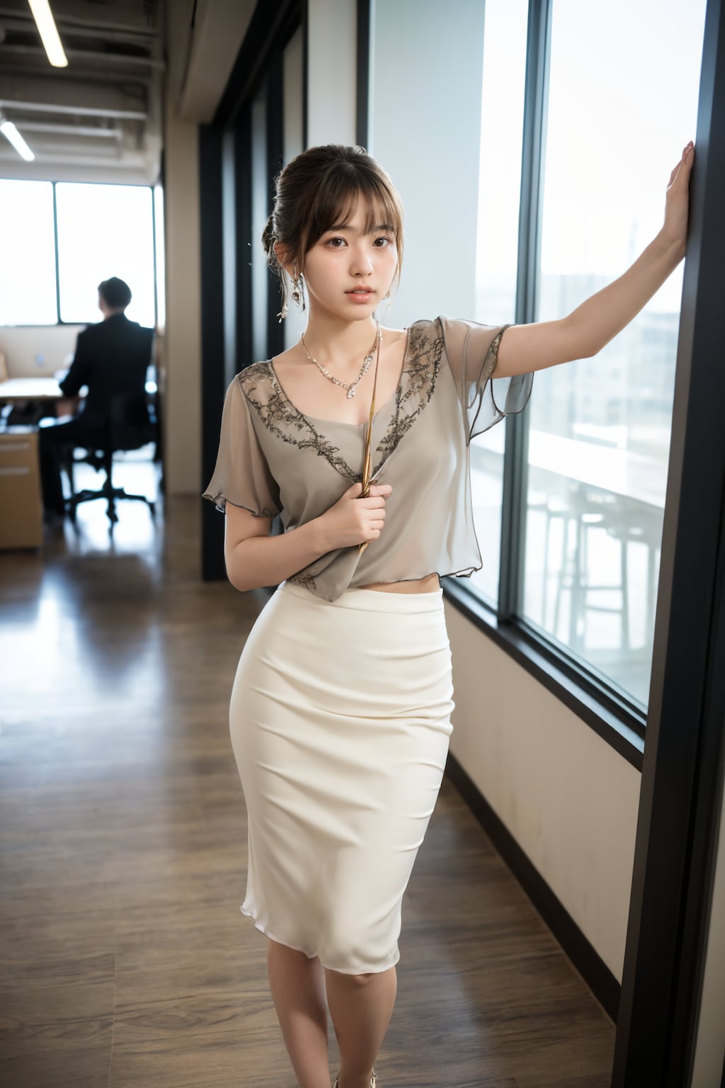 美235