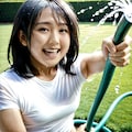 ホースで水遊び 3枚目