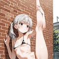 銀髪マイクロビキニ 2枚目