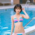 プールと私 8枚目