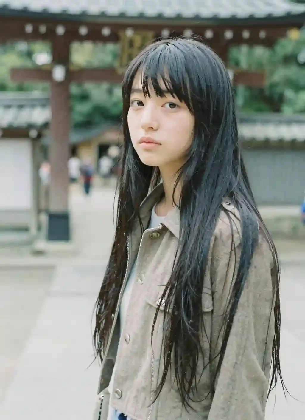 黒髪長髪っ娘（時々眼鏡）