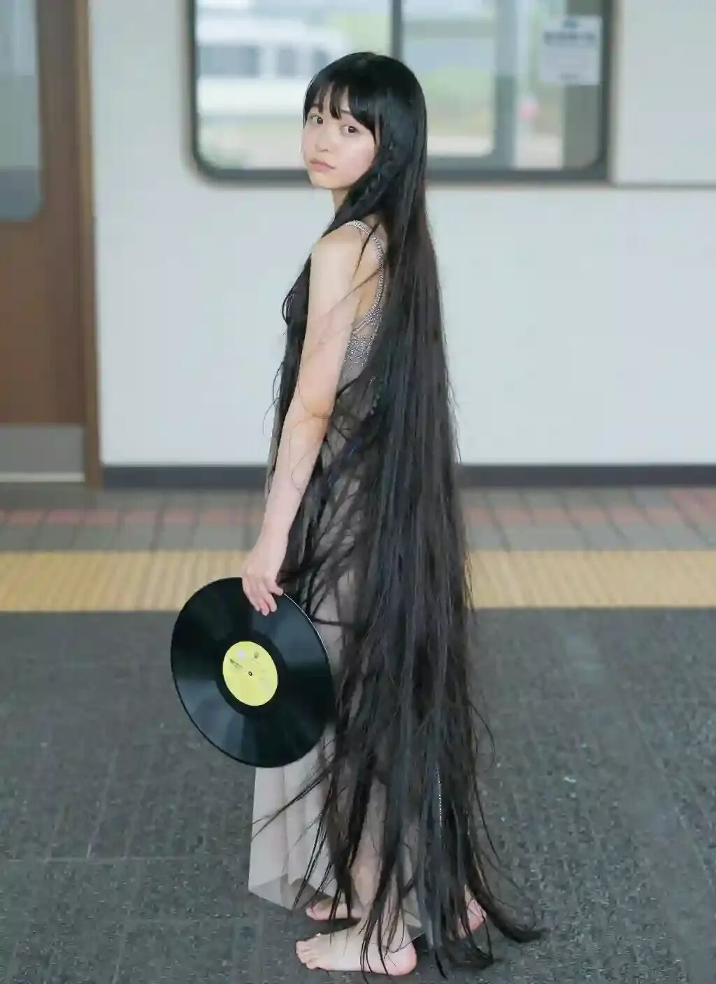 黒髪長髪っ娘（時々眼鏡）