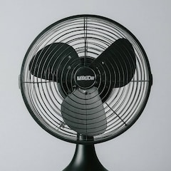 黒扇風機